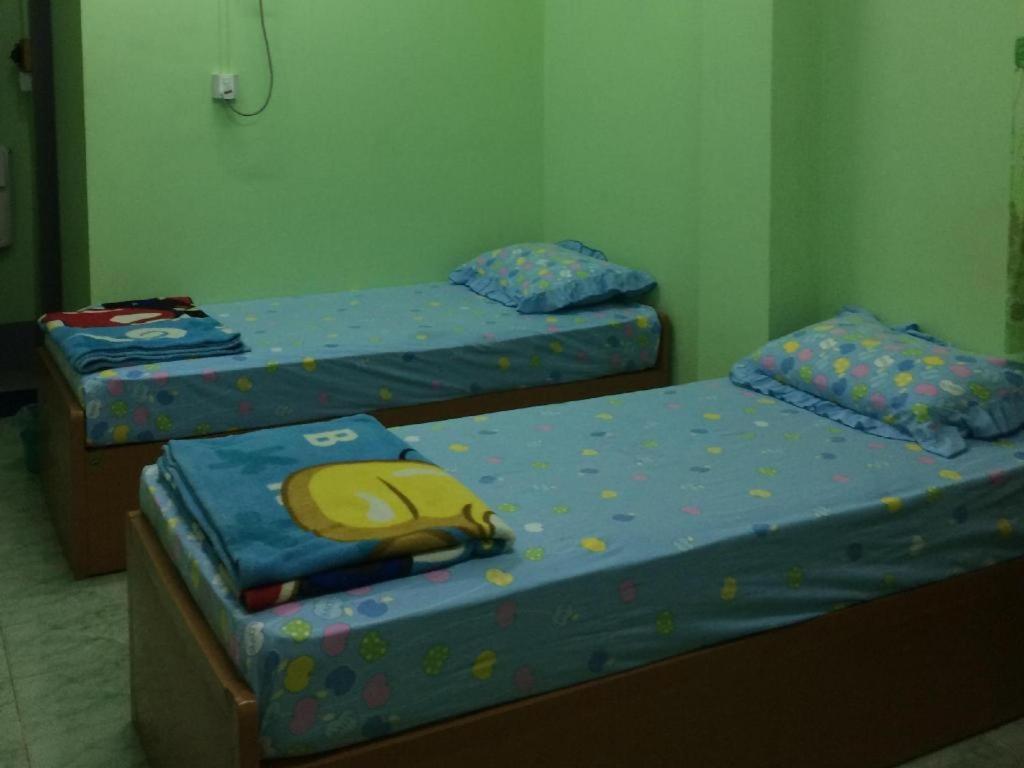 Nay Chi Lin Hotel Pathein Buitenkant foto