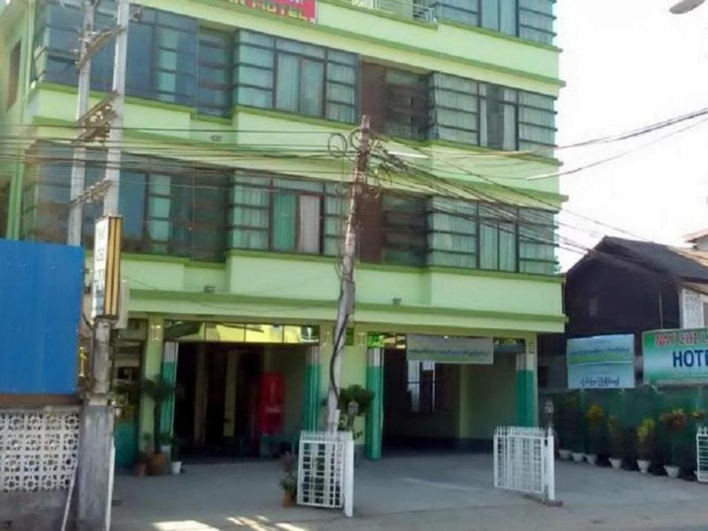Nay Chi Lin Hotel Pathein Buitenkant foto